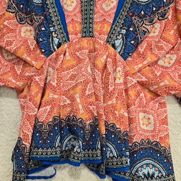 Flying Tomato Dolman Sleeve Printed Top Blouse V-neck Size XS Boho Chic - Picture 4 of 8